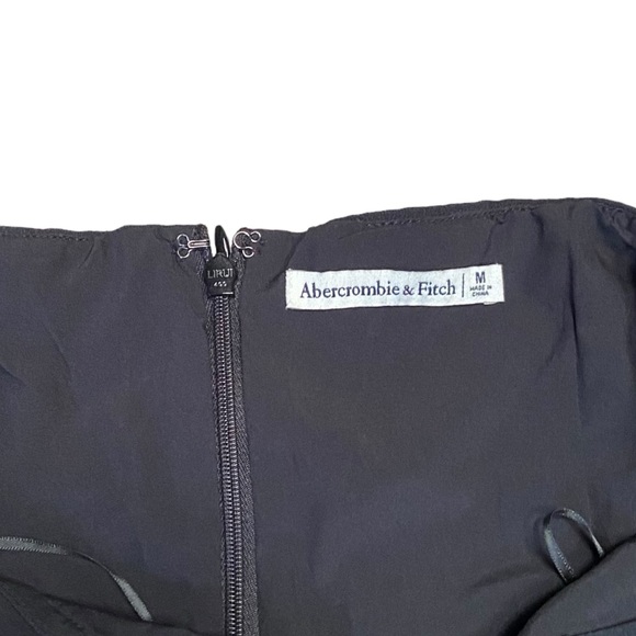 NWT Abercrombie & Fitch Knot Front Cut Out Halter Mini Dress Black M New - Picture 4 of 12